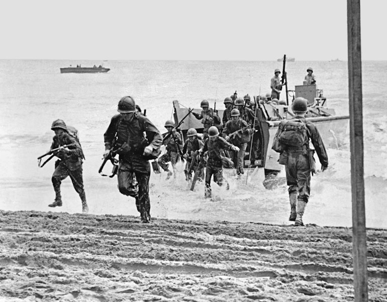 Marines landing on Guadalcanal